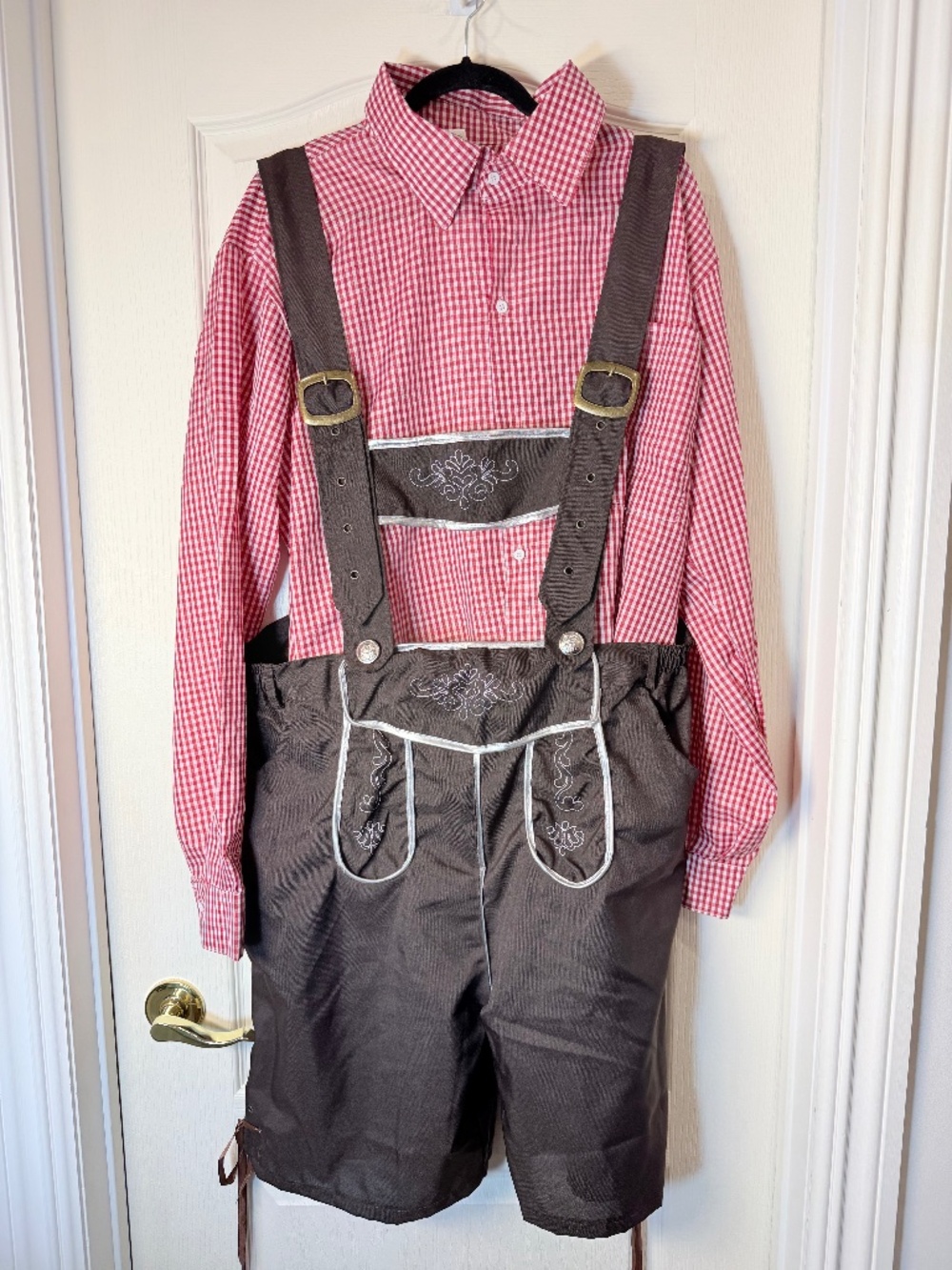 Oktoberfest Lederhosen Costume XL  Red Gingham Shirt Shorts Suspenders Hallo